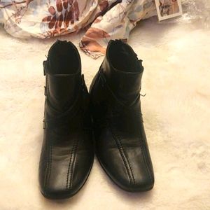 Ankle boots